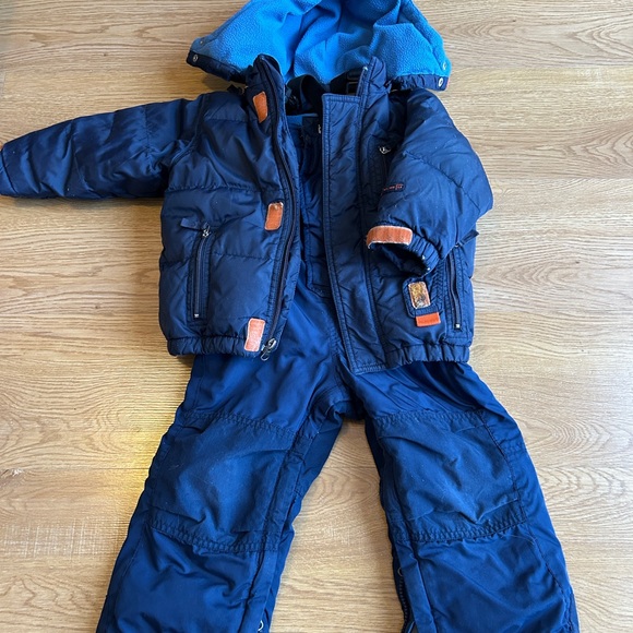Baby GAP snowsuit - Picture 6 of 8
